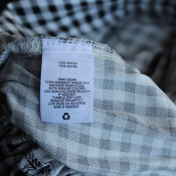 Wallflower Size Small Shorts - Black and White Checkered Pattern - Picture 10 of 11